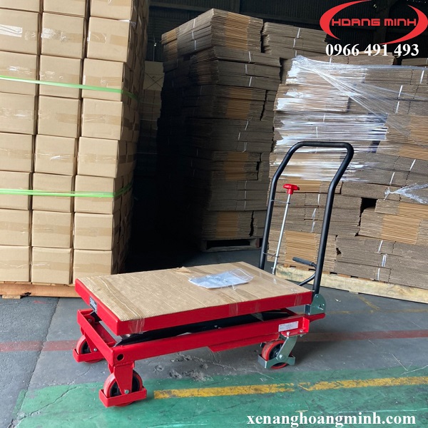 Xe nâng mặt bàn 500kg giá rẻ