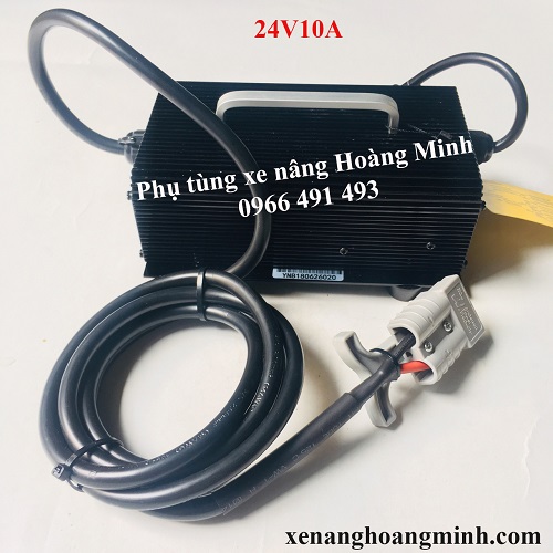 sac-xe-nang-dien-24V-10A