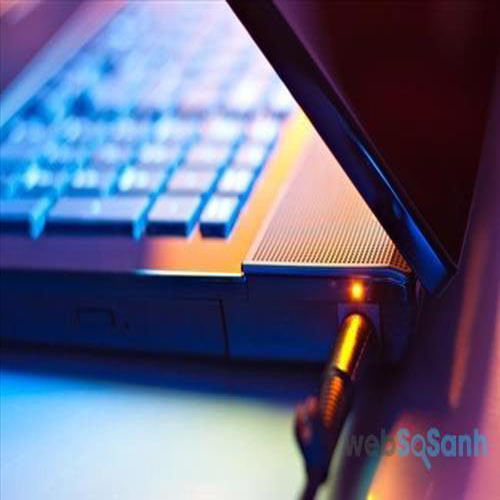 Làm sao để laptop tránh bị chai pin