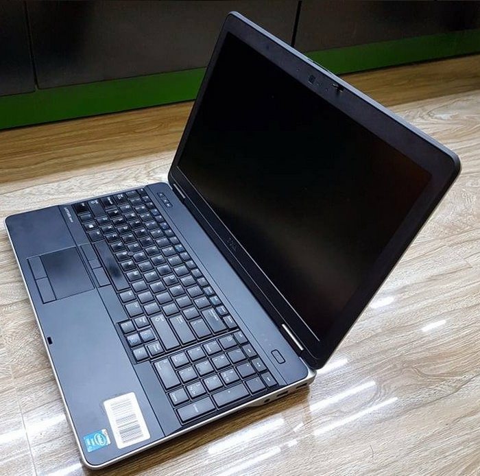 Laptop Dell Latitude E6540
