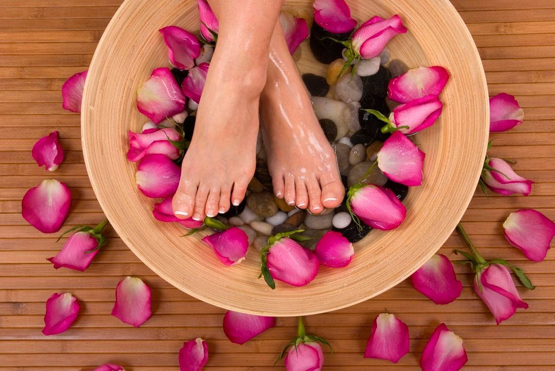 Công dụng massage của chậu gỗ