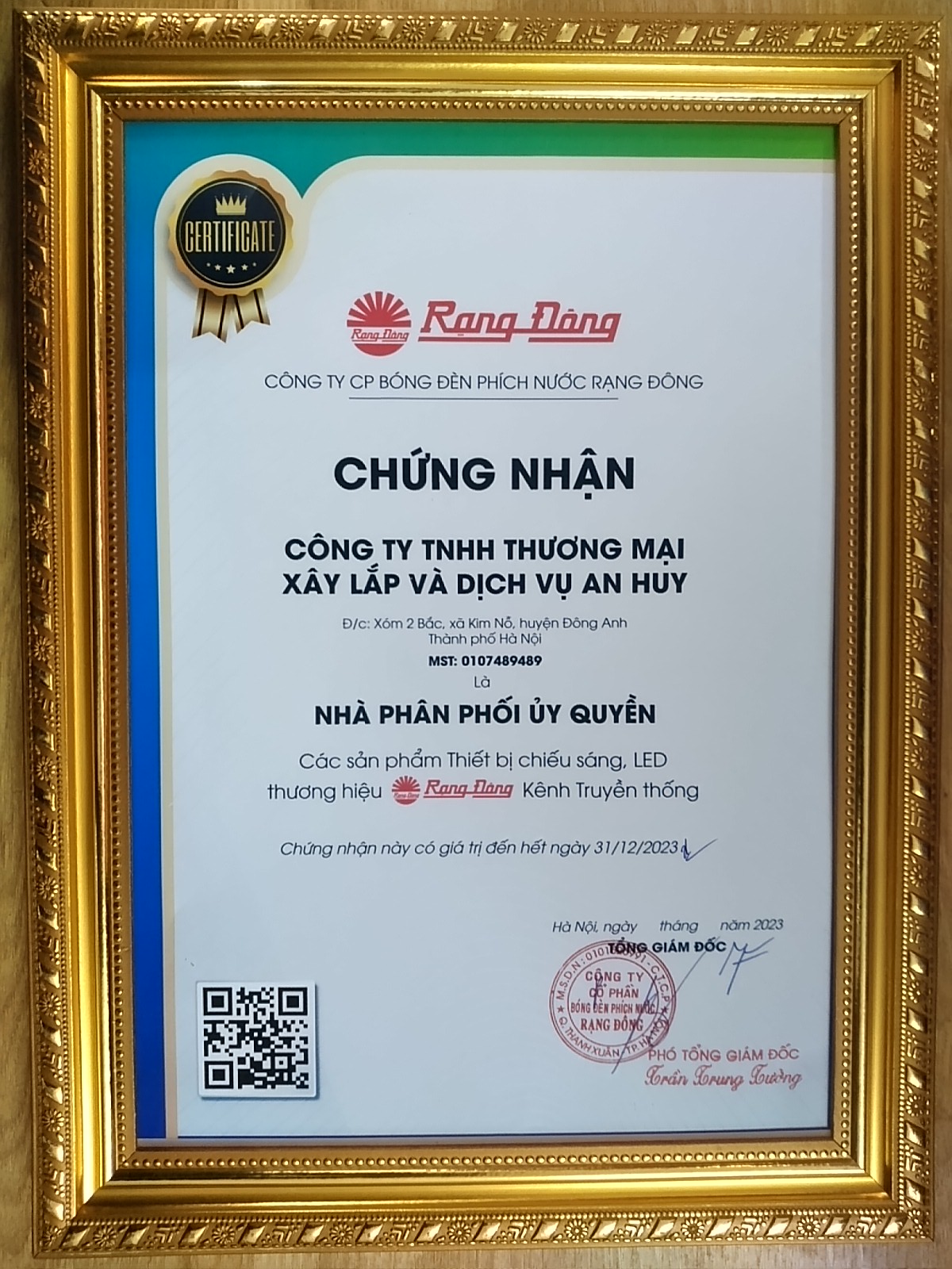 Nhà phân phối bóng đèn rạng đông