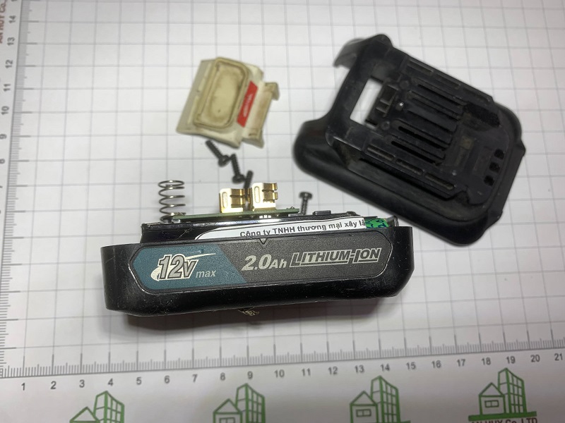 thay cell pin máy khoan 12V