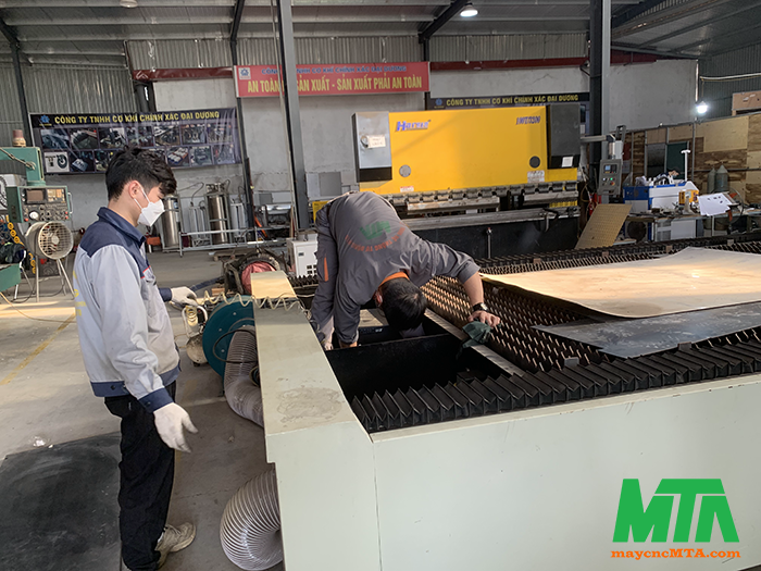 máy cắt laser fiber chất lượng cáo