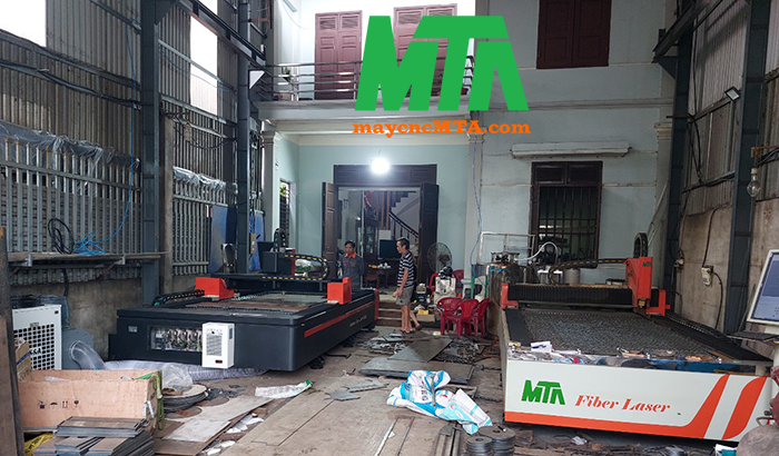 khách hàng mua 2 máy laser của MTA