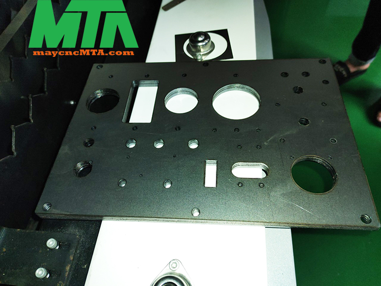 cắt laser kim loại