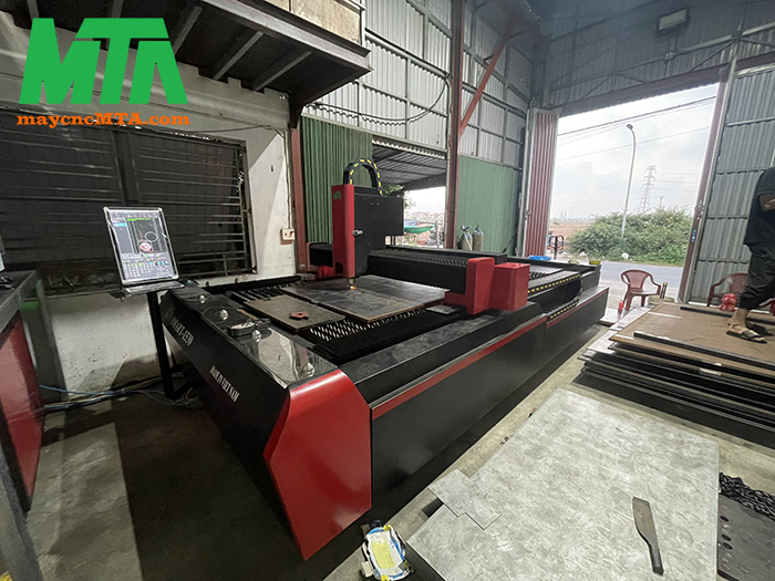 máy cắt cnc laser