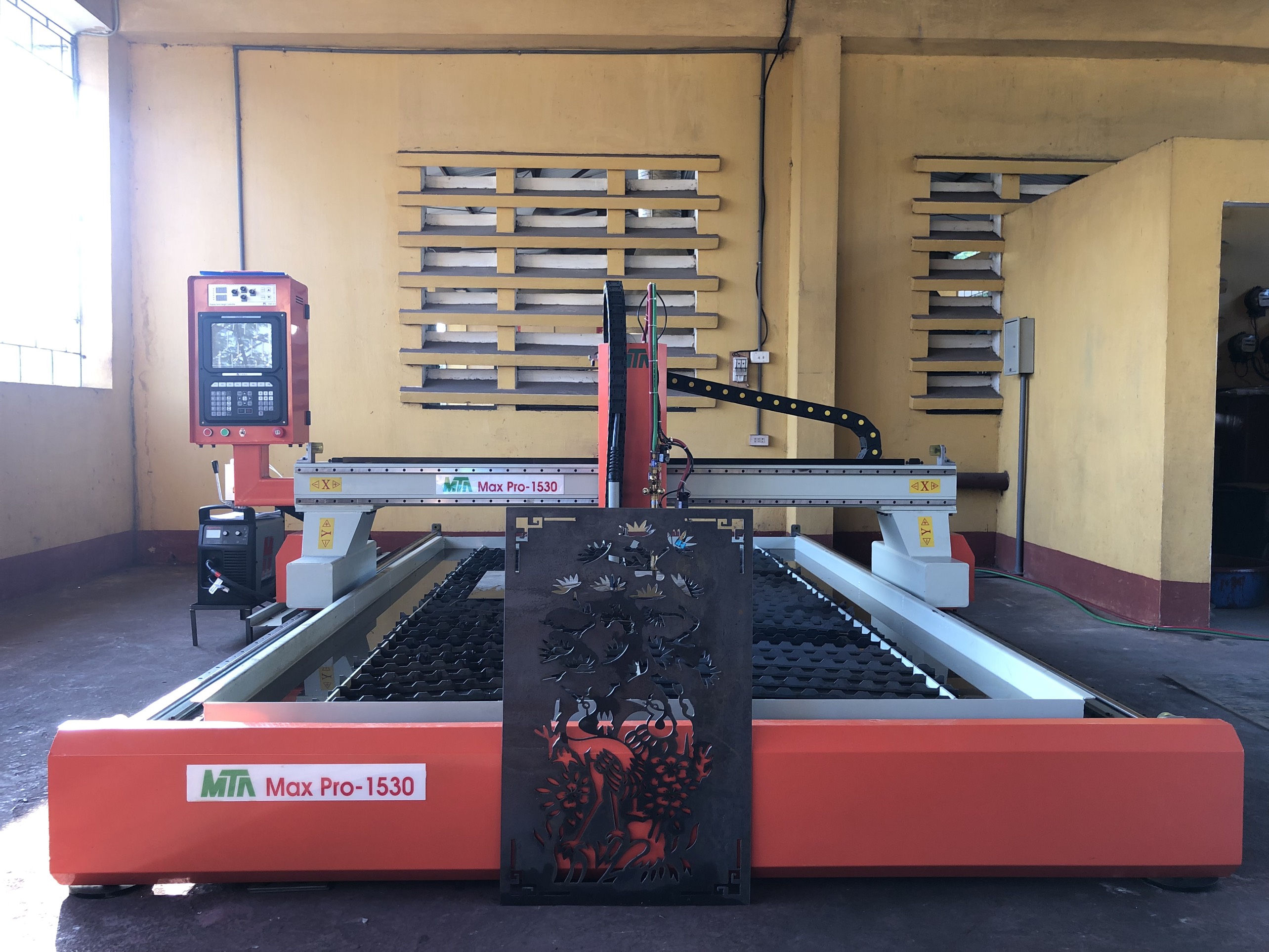 máy cắt plasma cnc
