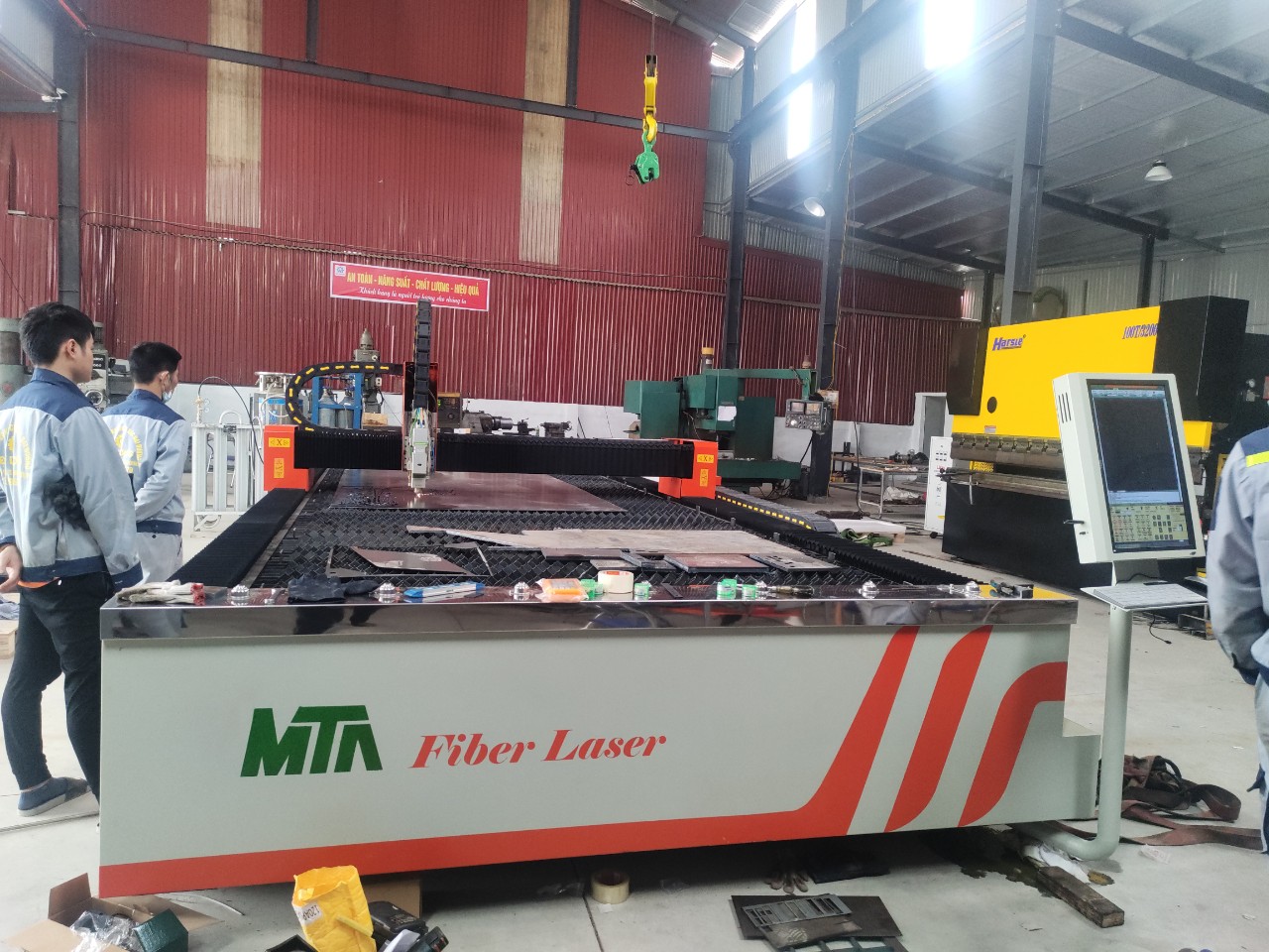 máy cắt laser fiber