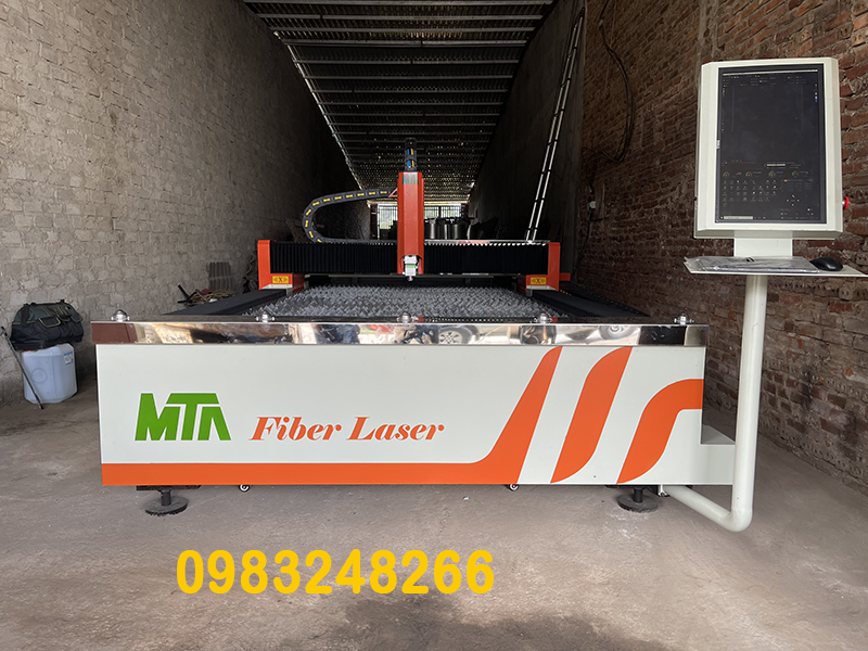 máy cắt laser cnc