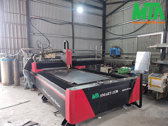 máy cắt cnc laser