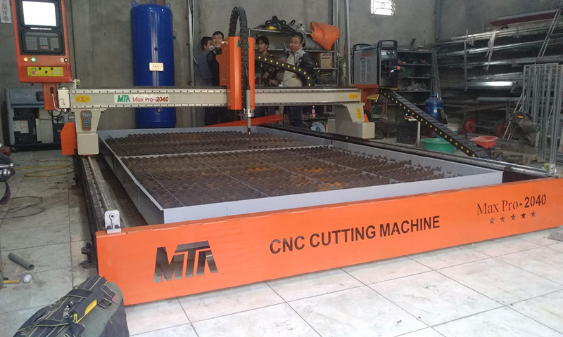 máy cắt plasma cnc cắt sắt mỹ thuật 