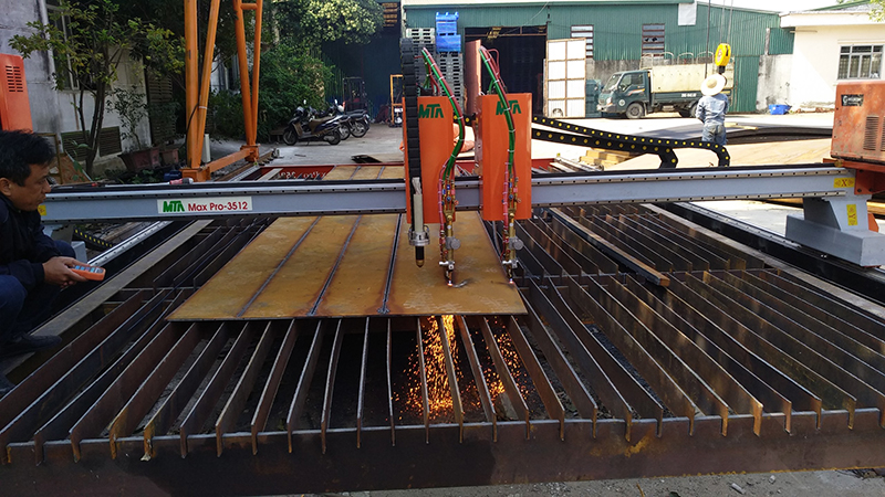 máy cắt plasma cnc