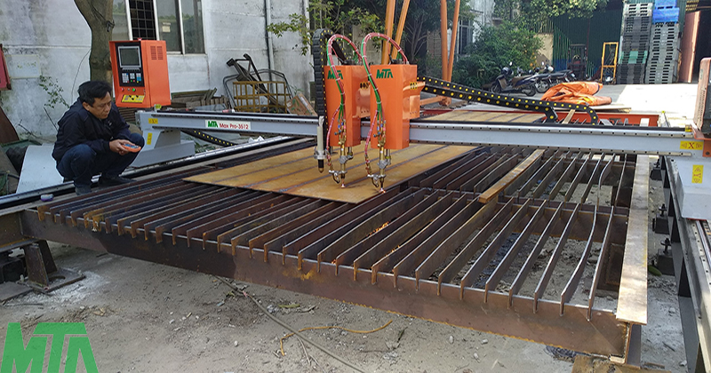 máy cắt plasma cnc