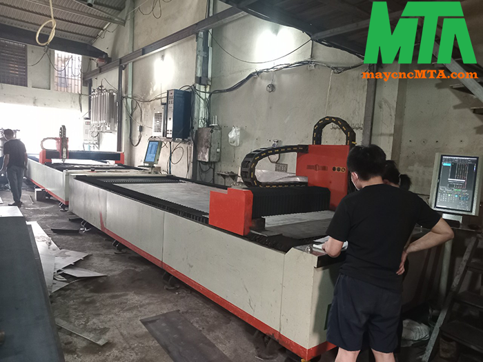 máy cắt cnc laser fiber