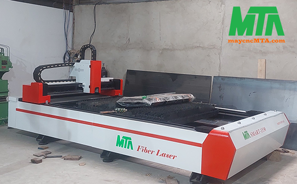 máy cắt laser cnc