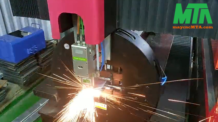 máy laser cắt ống hộp