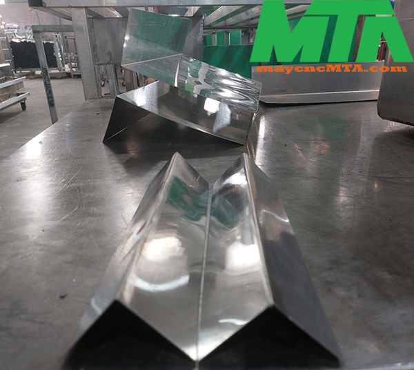 máy hàn laser cầm tay