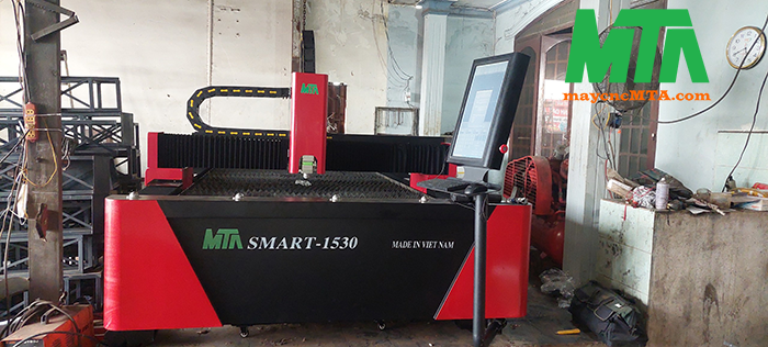 máy cắt cnc laser
