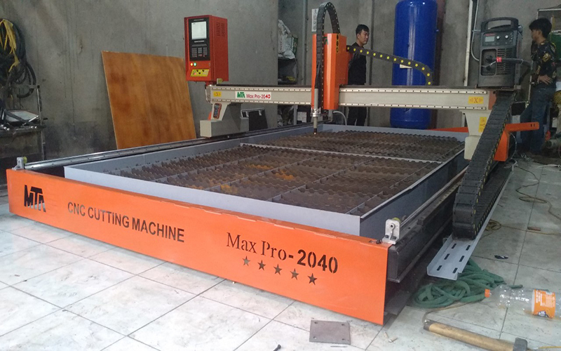 máy cắt plasma 2040