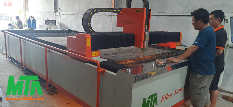 máy cát laser fiber tốt