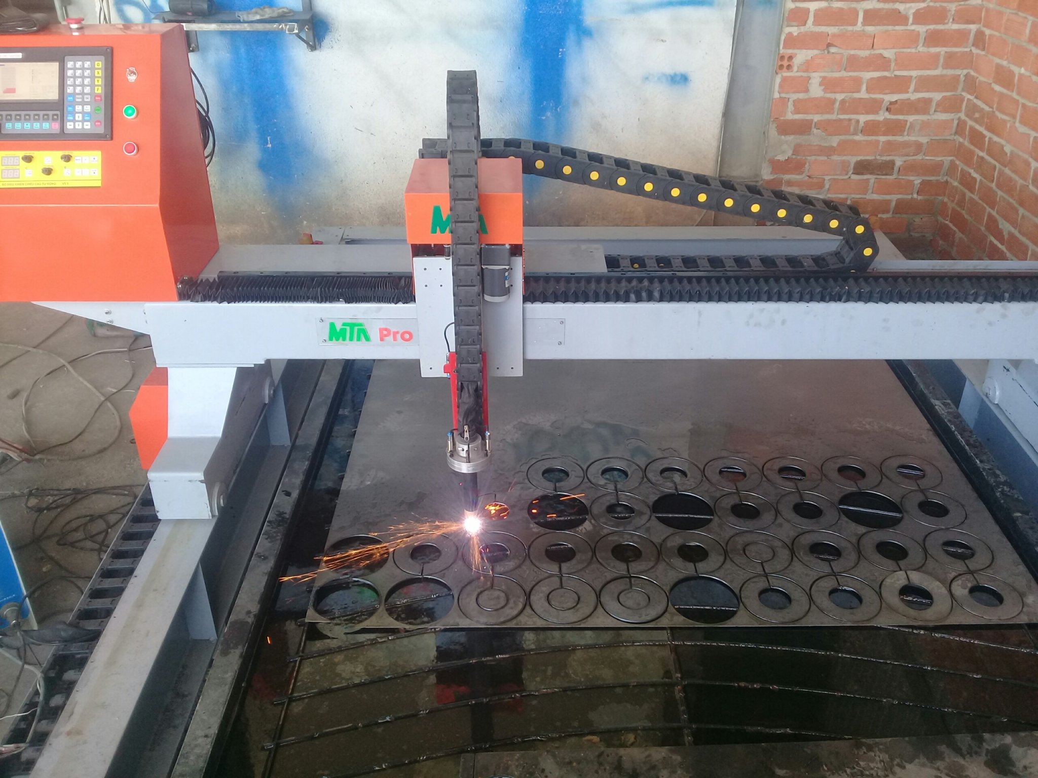 máy cắt cnc plasma