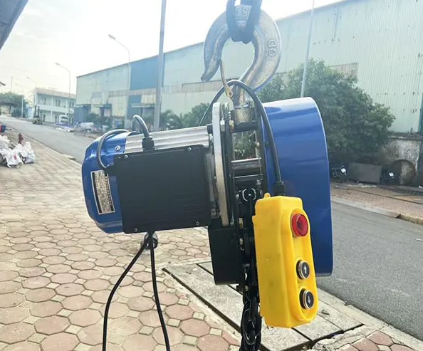 pa lăng xích điện