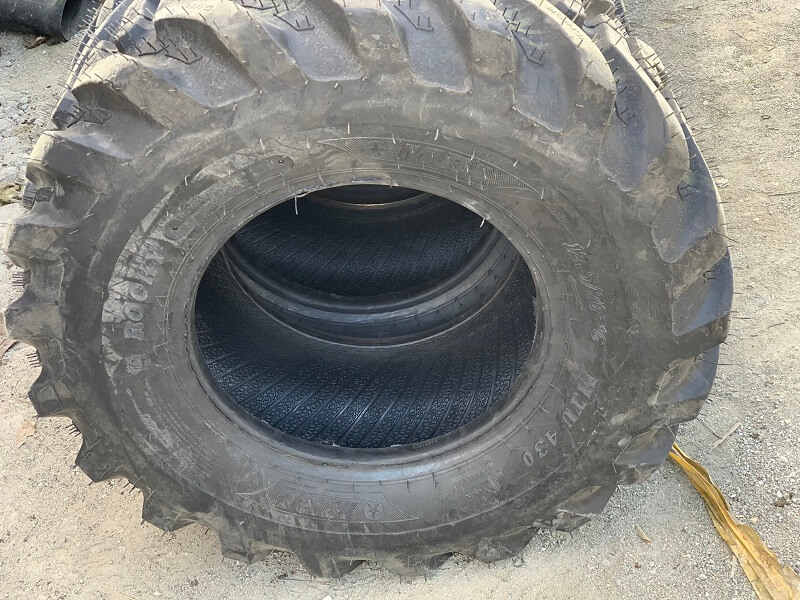 Vỏ xe xúc lật 12.65/70-16 MRL Ấn Độ chính hãng giá tốt