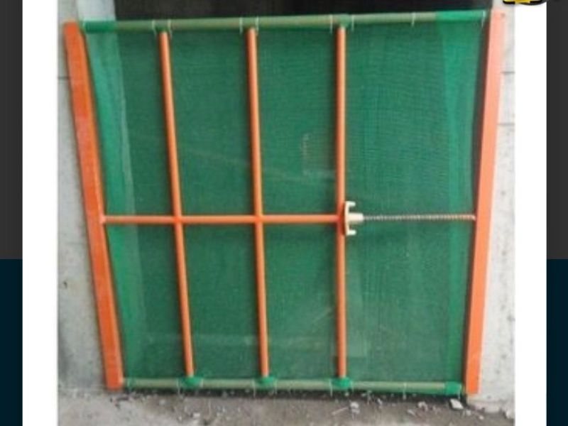 Lan can cửa thang máy