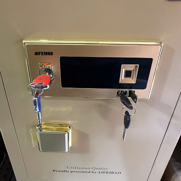 Cách mở két sắt Aifeibao dòng BL bằng chìa khóa