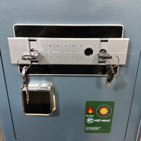 Cách mở két sắt vân tay điện tử Việt Nhật bằng chìa khóa