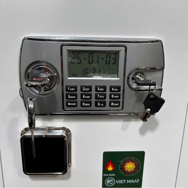 Cách mở két sắt điện tử Việt Nhật PIN trong bằng chìa khóa