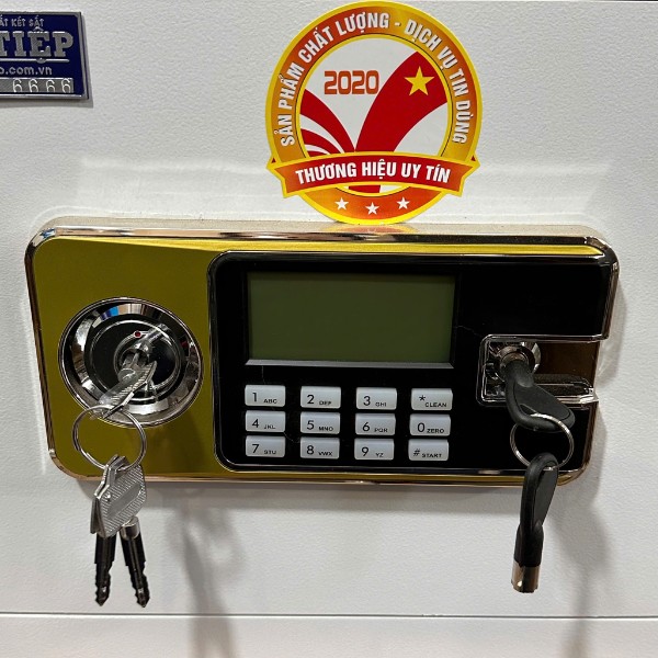 Cách mở két sắt Việt Tiệp điện tử bằng chìa khóa