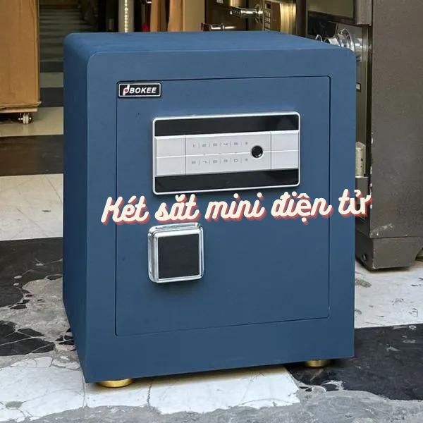 Két sắt mini điện tử cho gia đình là giải pháp hoàn hảo giúp bảo vệ tài sản và giấy tờ quan trọng của bạn trong một kích thước nhỏ gọn, tiện lợi