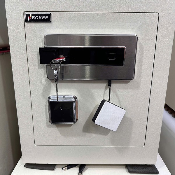 Cách mở két sắt Bokee bằng hộp tiếp PIN két sắt