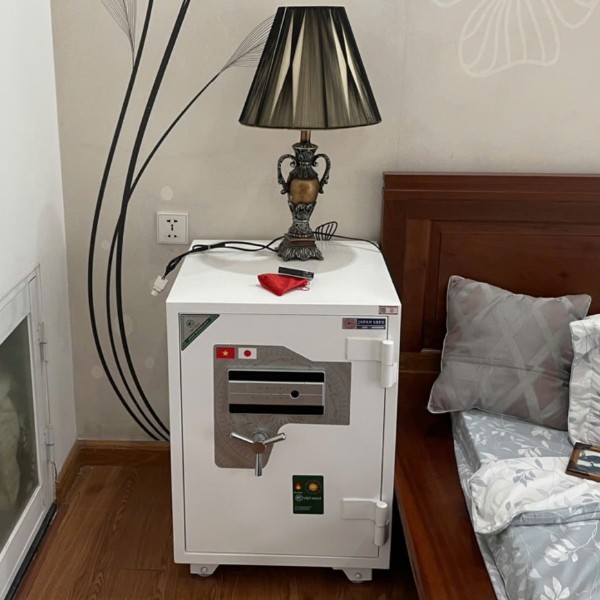 Lắp đặt két sắt Việt Nhật VN86FE vân tay kết nối điện thoại tại nhà