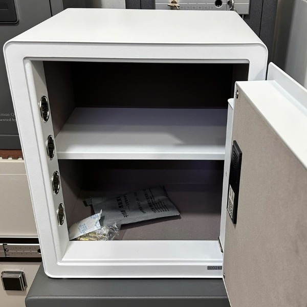 Két sắt Aifeibao HK-MD-45AM có nội thất rộng 2 ngăn