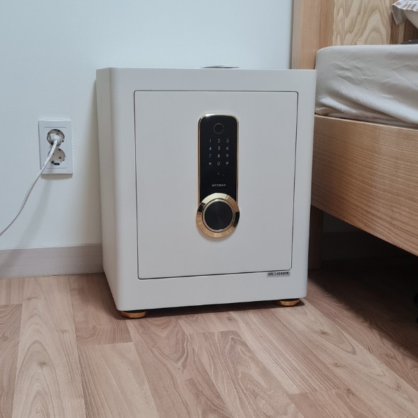 Thực tế lắp đặt két sắt aifeibao HK-MD-45AS màu trắng