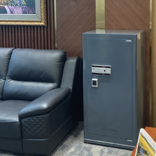 Bàn giao thành công két sắt Aifeibao HK-A1/D-120HM Màu xanh cho lãnh đạo ngân hàng LPBank