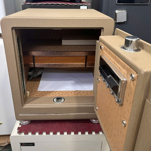 Nội thất két sắt nhập khẩu bofa BFV-45BJ có khay để trang sức