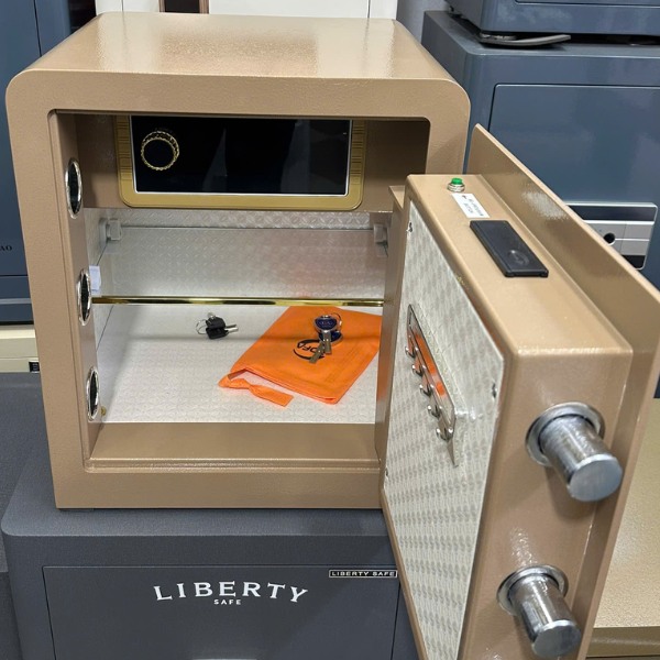 Nội thất két sắt thông minh Bofa 45DY đẹp, rộng