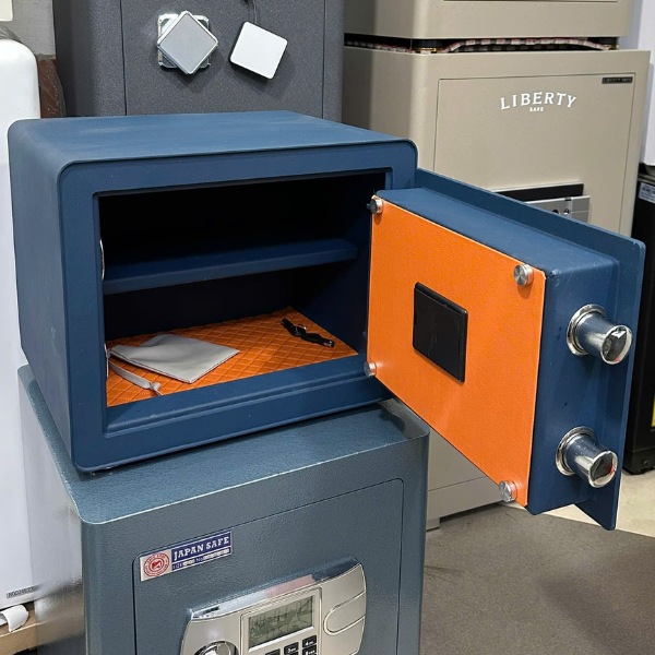 Két sắt BOKEE BK30VT vân tay điện tử màu xanh an toàn với thép đúc