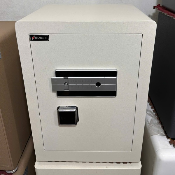 Két sắt Bokee BK60B trang bị vân tay điện tử có kết nối điện thoại