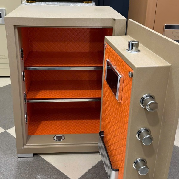 Nội thất Két sắt Xuân Hòa Bokee BK60H rộng để được hồ sơ tài liệu