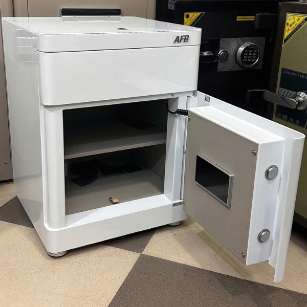 Két sắt để đầu giường HK-55CTG có kết nối điện thoại và mở két sắt từ xa