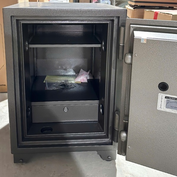 Nội thất két sắt EPOCH S100 (cơ đổi mã) rộng để được hồ sơ giấy tờ