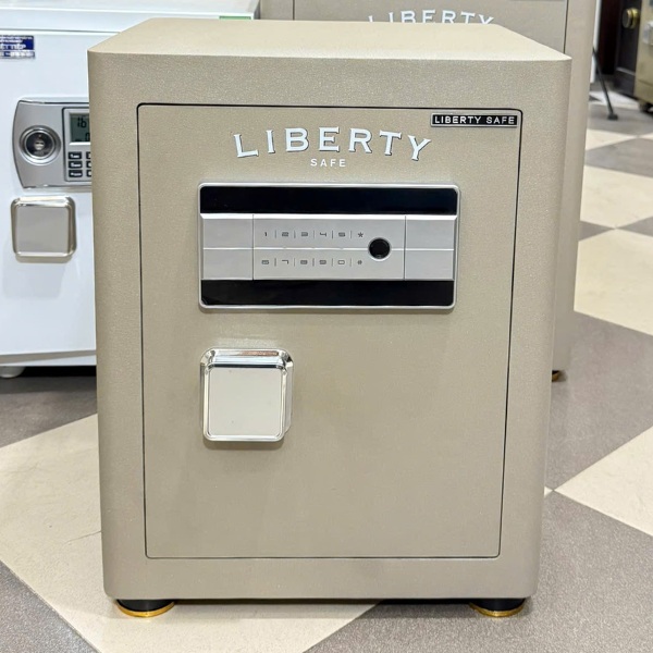 Két sắt Liberty LB50S thông minh nói không với bê tông và cát