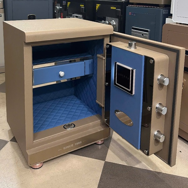 Két sắt Liberty LB58 S5II có nội thất bọc da cao cấp