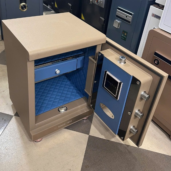 Két sắt Liberty LB58 S5II có giàn cơ chắc chắn bằng INOX đặc