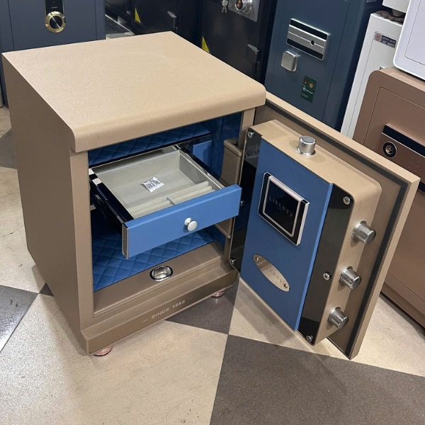 Két sắt Liberty LB58 S5II có khay trang sức hiện đại